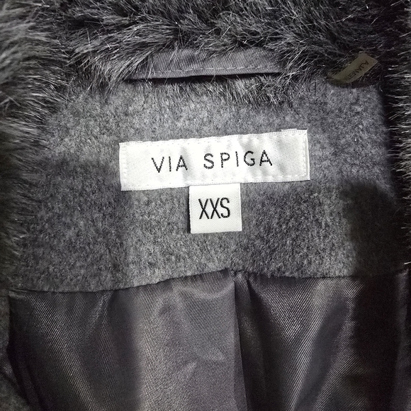 Via Spiga Gray Coat with Faux Fur Trim - Picture 6 of 6
